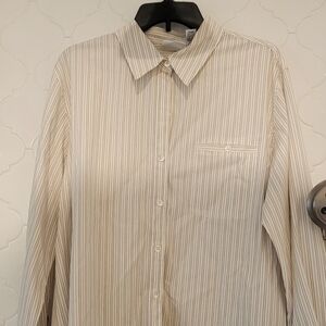Chico's Design No Iron Stretch Botton Down Shirt
